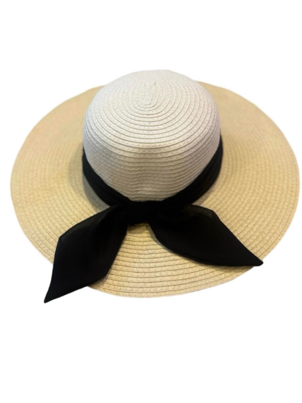 Saks Fifth Avenue white straw hat with black ribbon #summer #holiday